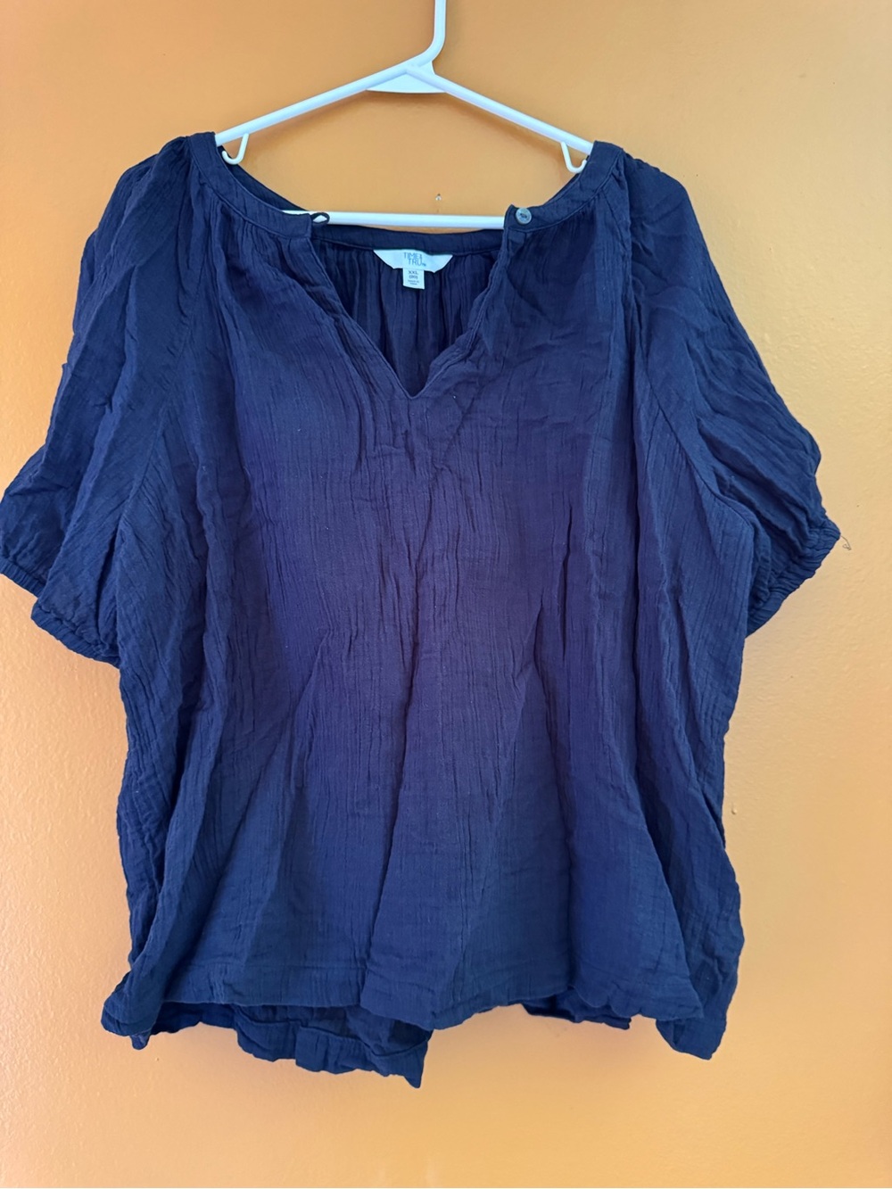 Time and Tru Navy Crinkled V-Neck Tunic